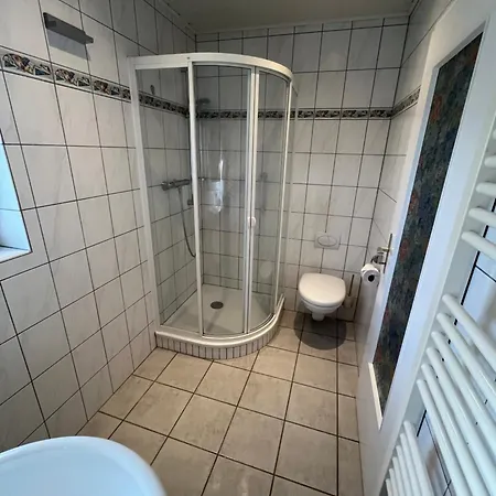 Monteuerzimmer *
