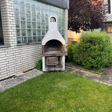 Monteuerzimmer 아파트
